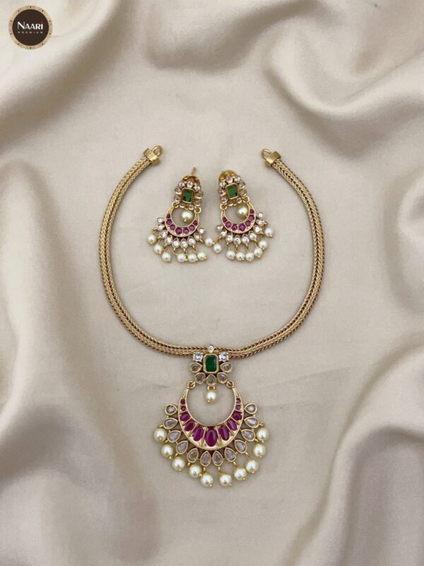 Stone & Pearl Addigai