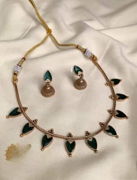Traditional Enamel Short Palaka Neccklace set