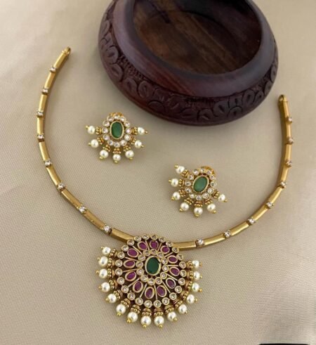 Traditional Hasli Pendant Choker set