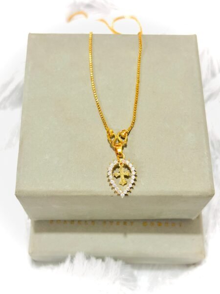 Gold Plated Diamond Thali-Minnu