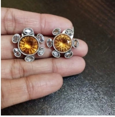 YAMINI Stone Earrings