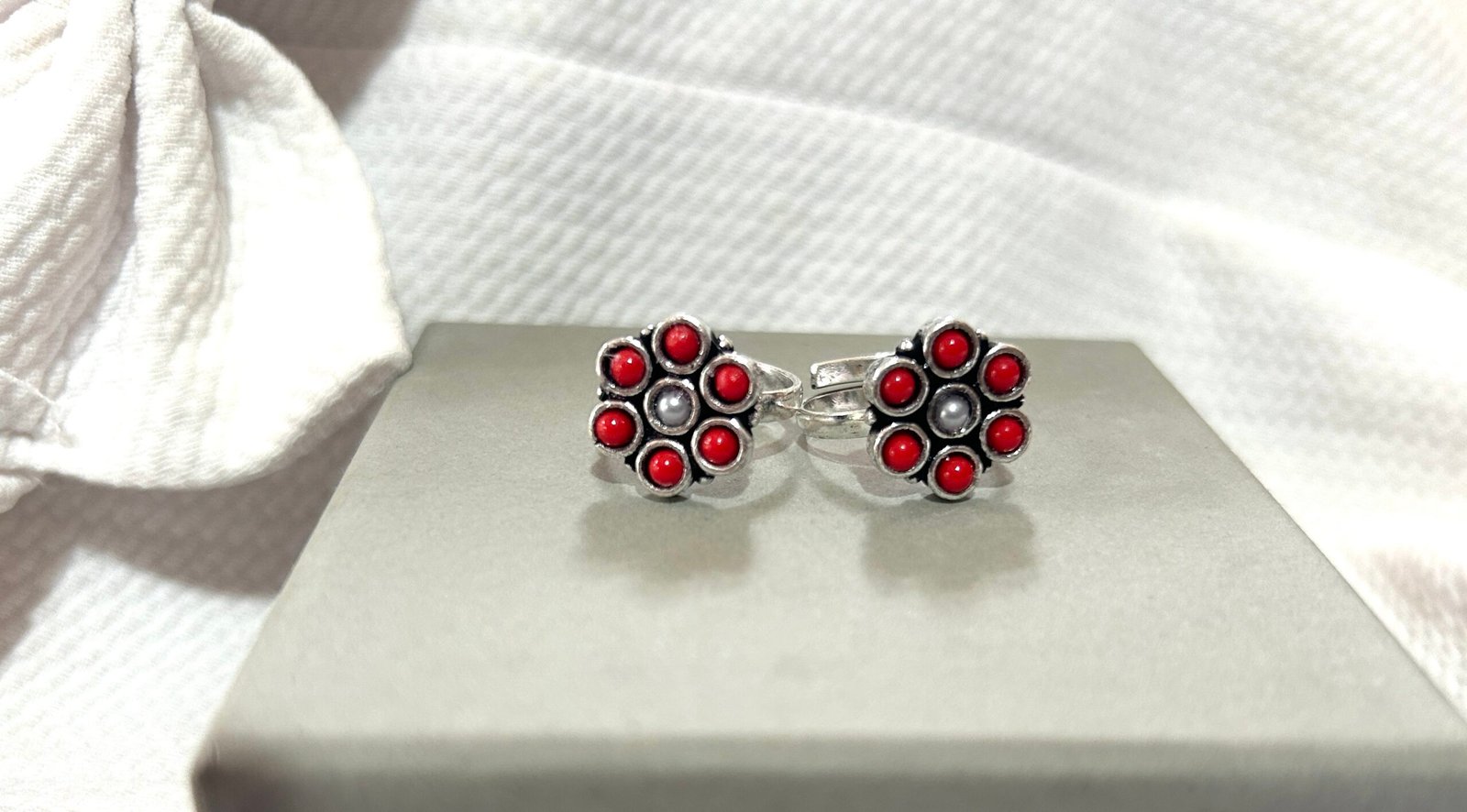 Red Flower Minchi- Adjustable Toe Ring