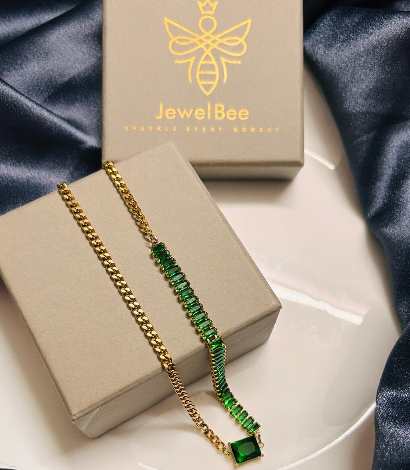 18k Gold plated semi green stone pendant - Image 2