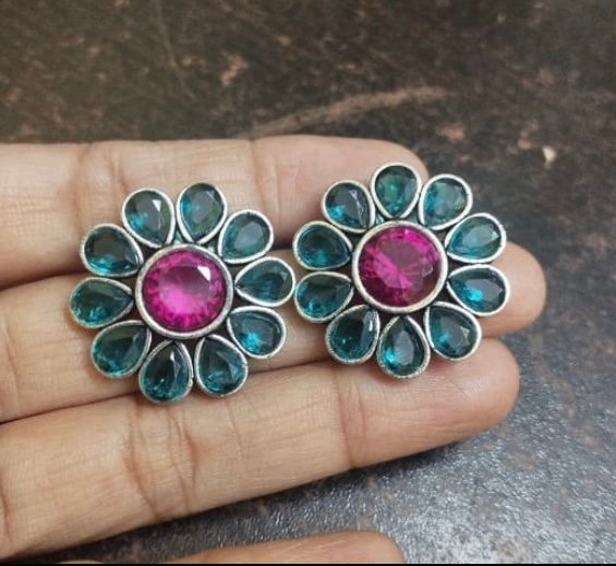 Daisy Stone Earrings