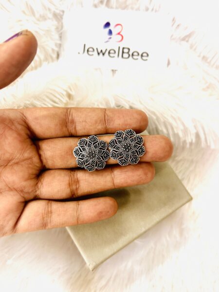 Oxidized Kamala Toe Rings