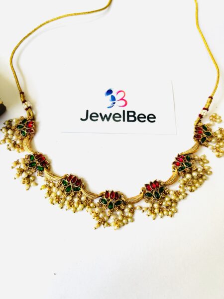 Lotus pearl choker set with earrings