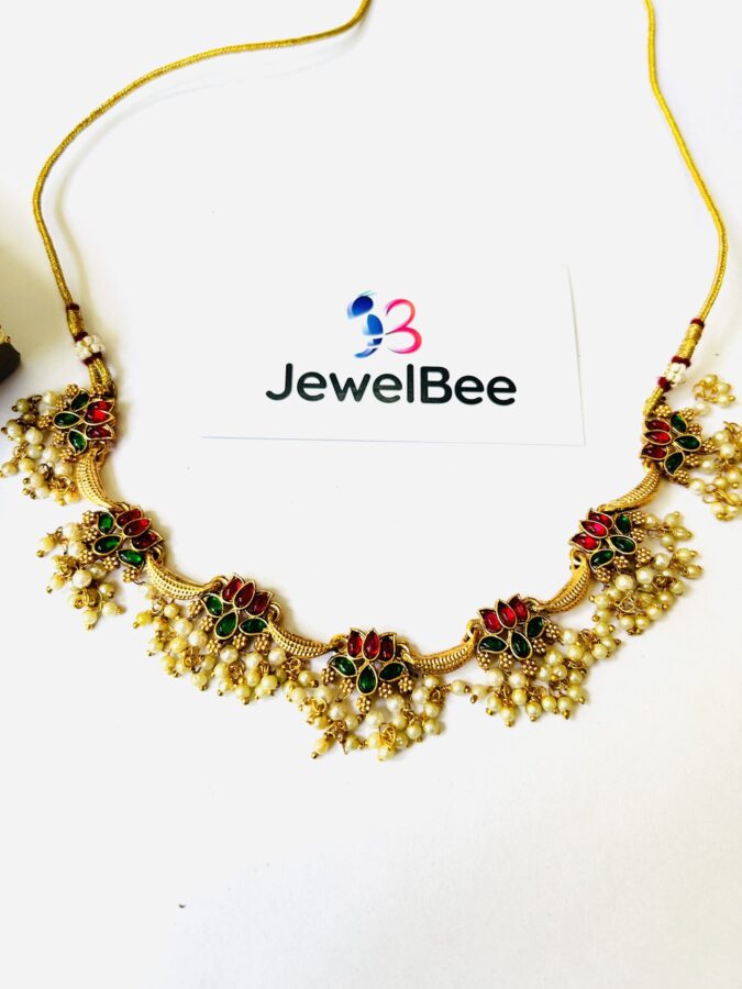 Lotus pearl choker set with earrings
