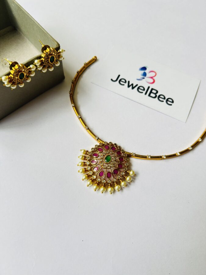 Traditional Hasli Pendant Choker set