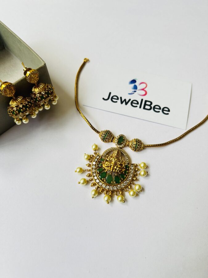 Traditional Lekshmi Devi Addigai Set
