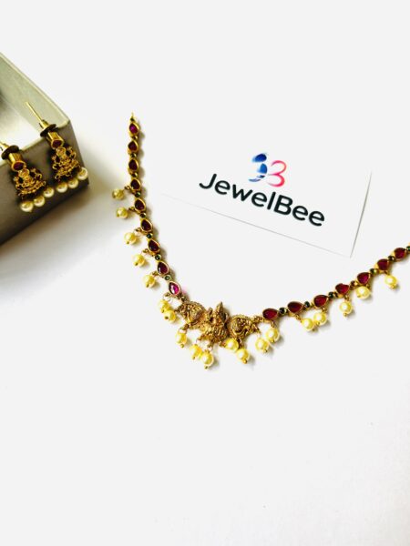 Traditional Samantha Necklace Set