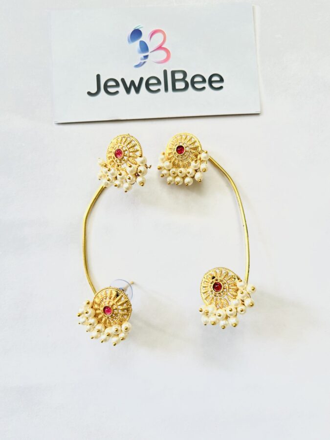 Traditional Mallika Earcuff with clustered pearl