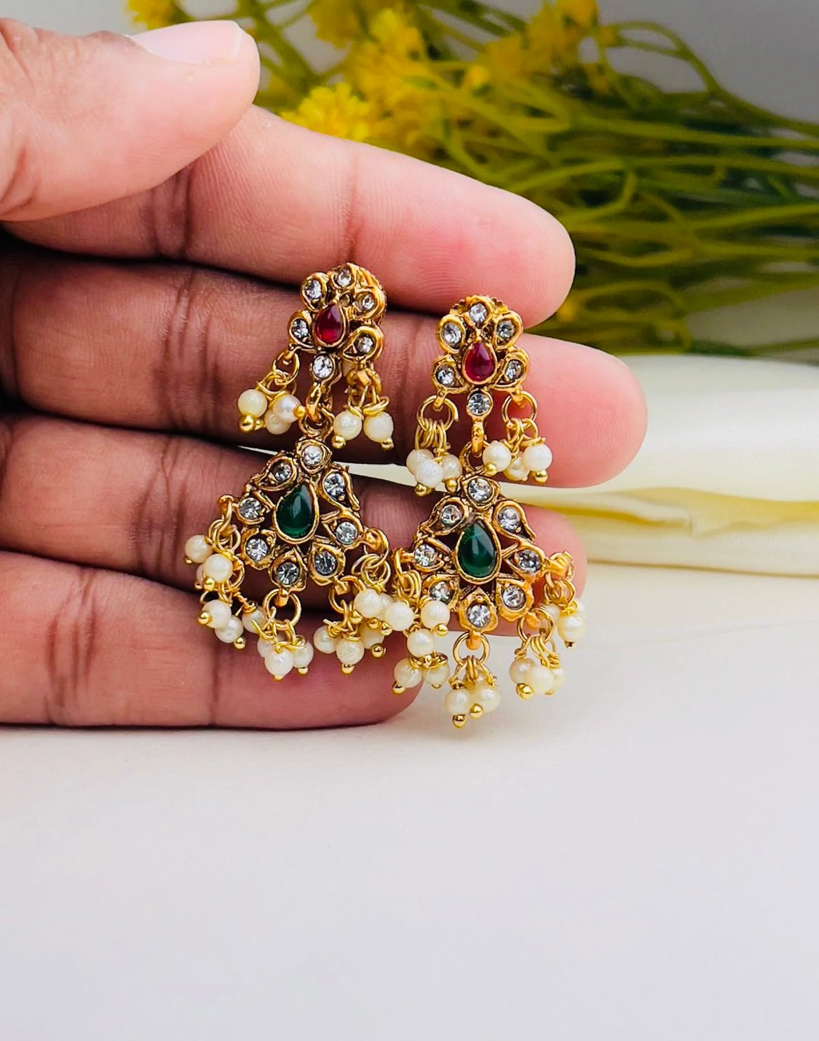 Gutapusulu short necklace set - Image 2