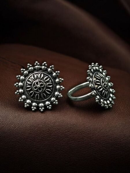 Designer Oxidized Toe Ring