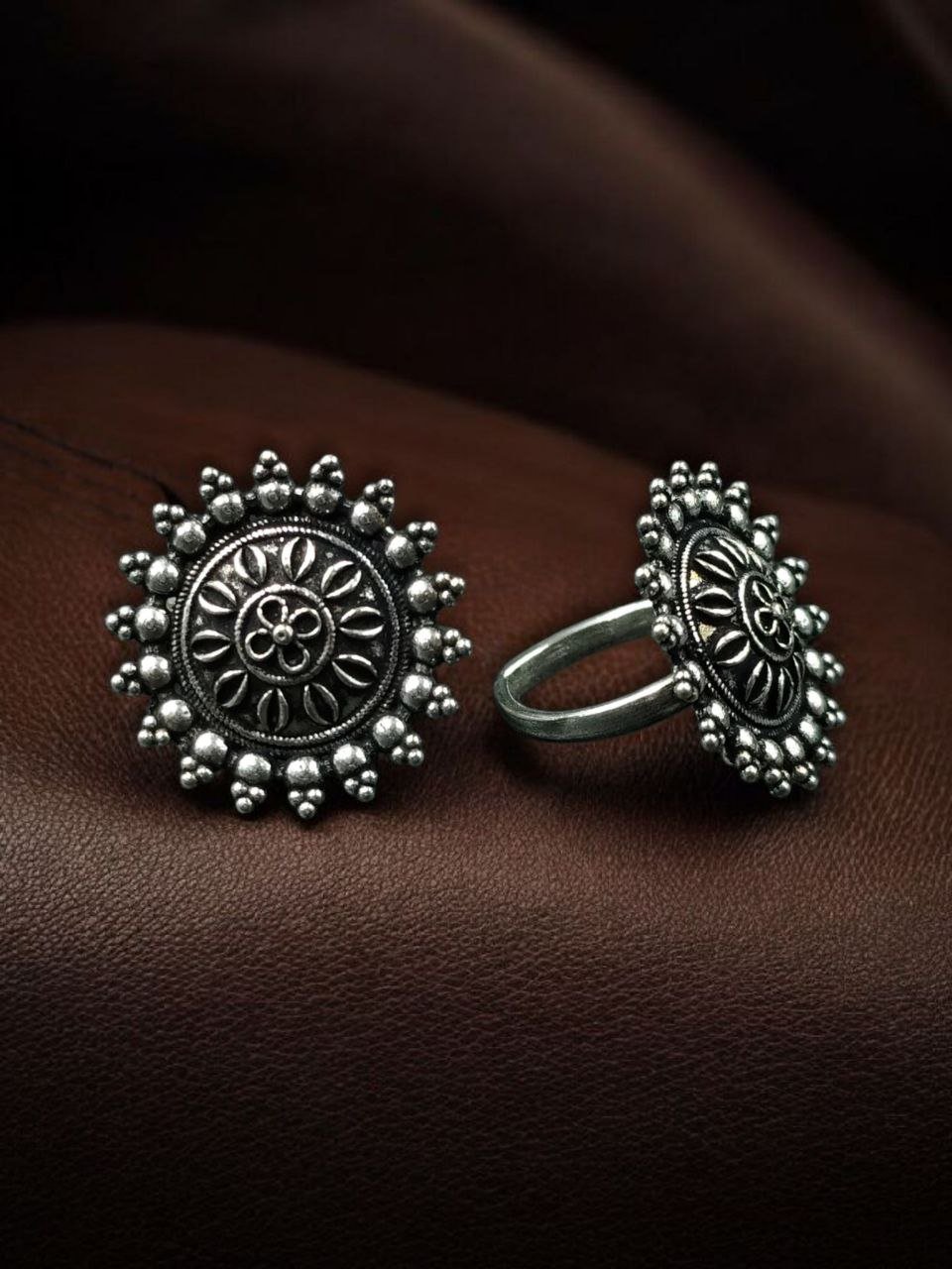 Designer Oxidized Toe Ring