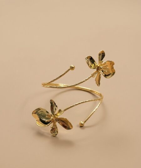 18k Gold Plated Anti tarnish Daisy Love Hand Cuff