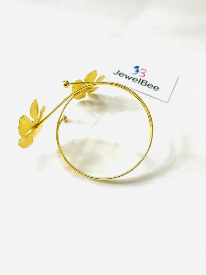 18k Gold Plated Anti tarnish Daisy Love Hand Cuff - Image 3