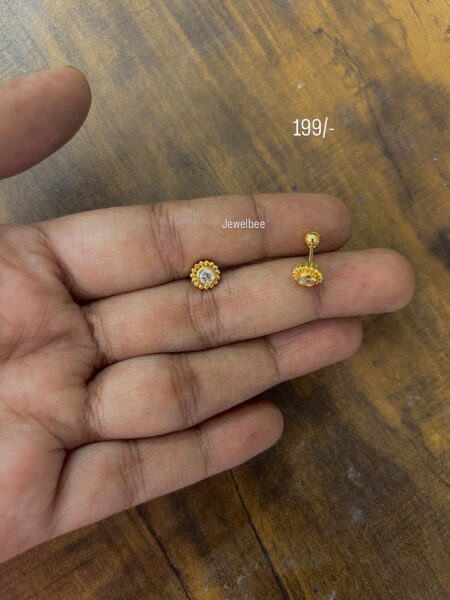 Antitarnish gold plated American Diamond Round Flower Stud / second stud (Ball back Screw)